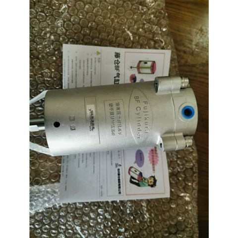 FUJIKURA藤仓调压阀用压力表	CGF060   0-0.6mpa（轴向带边带安装孔）