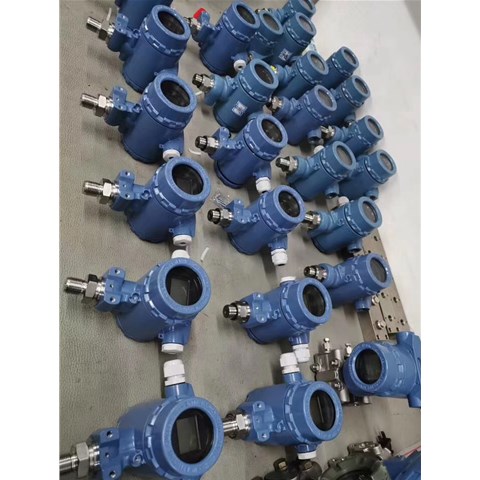 压力变送器    VP301-14T1452M4B4    0-1MPA压力变送器    VP301-14T1452M4B4    0-1MPA