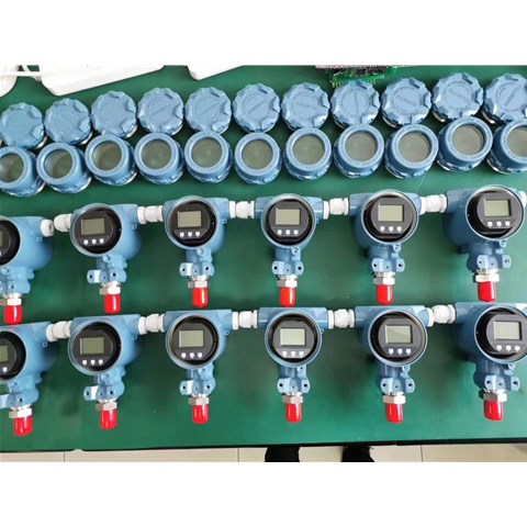 压力传感器    VP200-3B02-XT615    参数；量程0~100Kpa 安装螺纹M12*1.25外螺纹 精度0.25%
