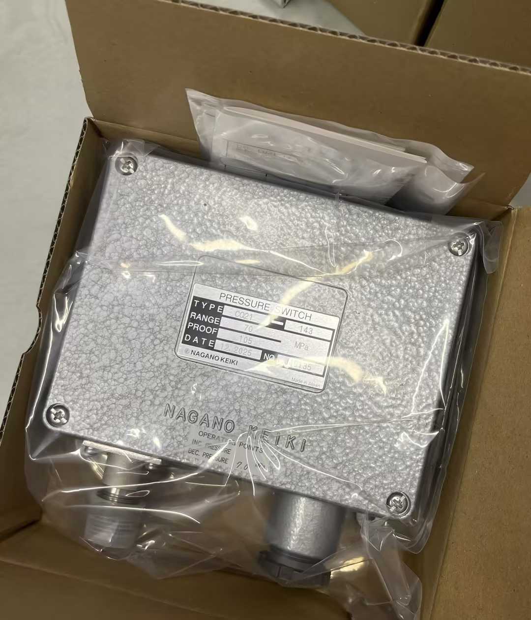 NKS压力开关CQ51-4M3-1T0700XXXXX0日本长野naganokeikCQ21-143-7B0700XXXXX0 (0~70MPA) 下限设定值：7MPA