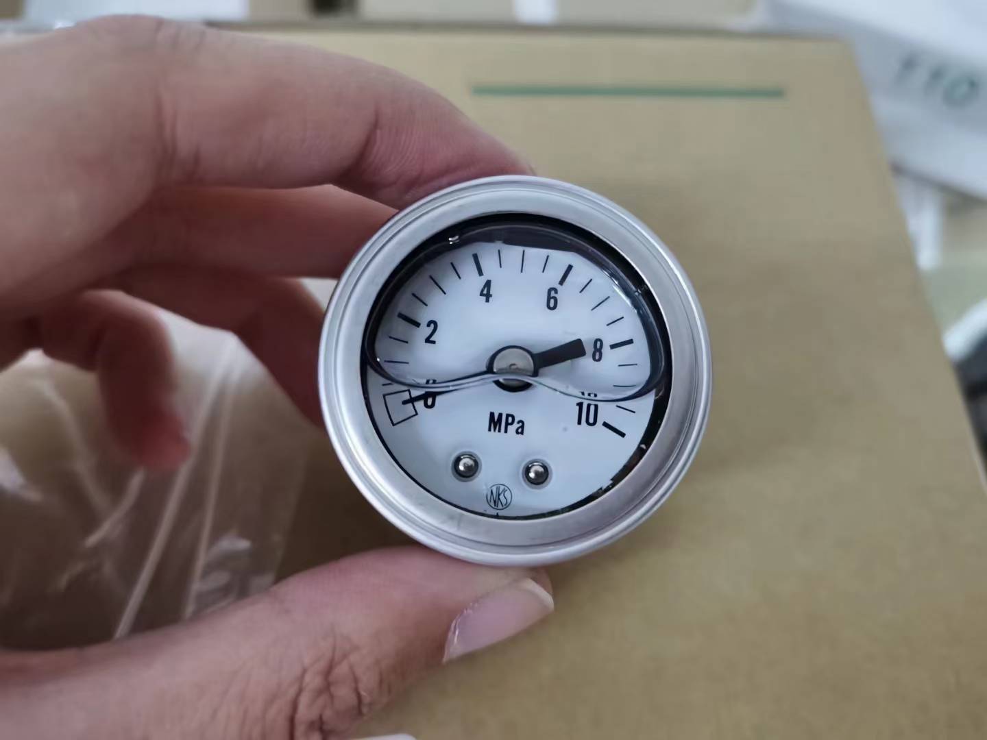 长野计器GV42-183-4000000XXXX0不锈钢甘油压力表GV95-6714000000XXXX0 0-10MPa