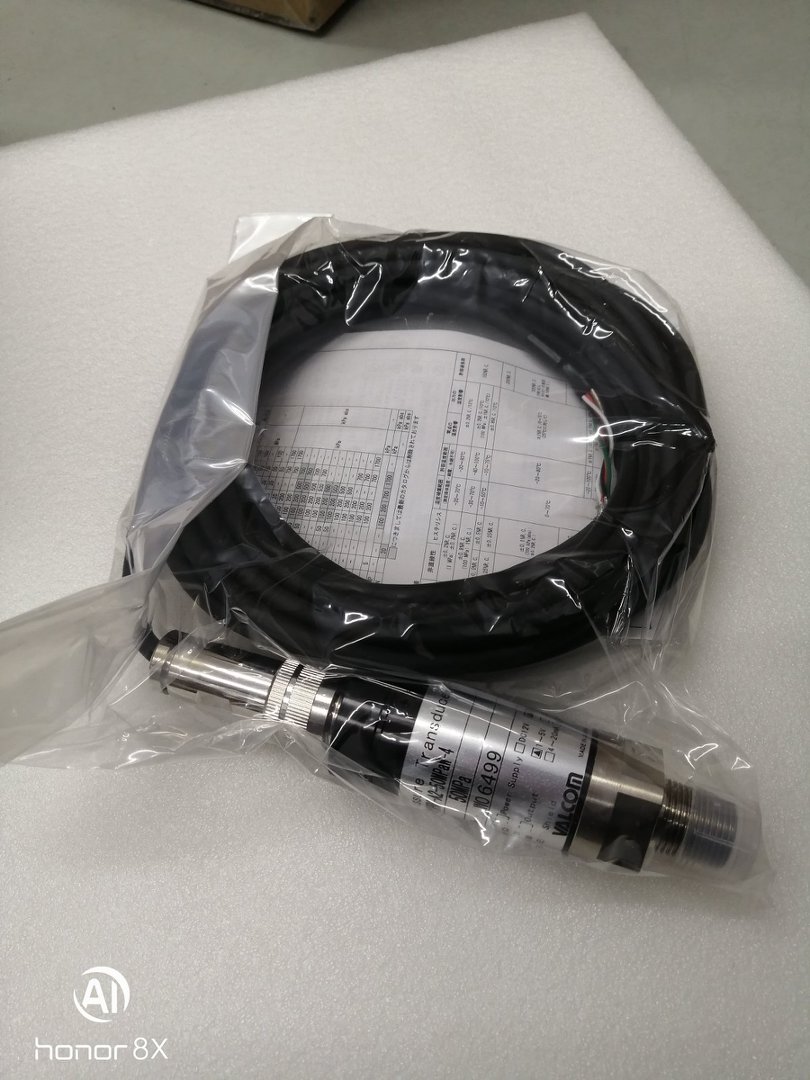 沃康VALCOM压力传感器VSM3B-2S-D-A2-4  VPRQ-A2-50MPaW-4，7m (1)